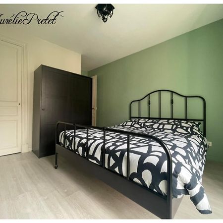 Appartement Porte Du Cantal Massiac Exterior foto