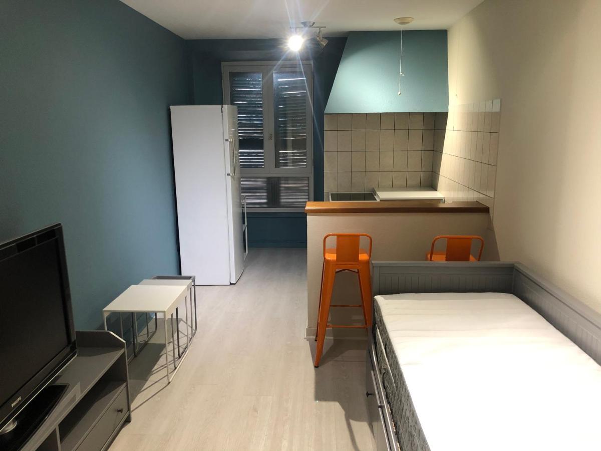 Appartement Porte Du Cantal Massiac Exterior foto